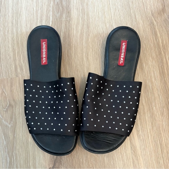 Unionbay Woman’s sz 8 Abbie Black Slide Sandals with Silver Studs - Picture 1 of 6